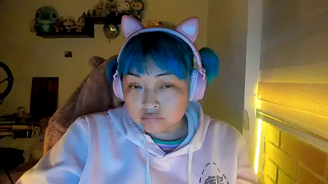 Shaddycute  online show from 12, 1, 2026