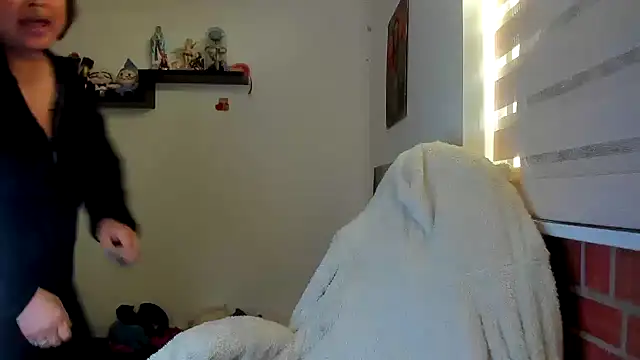 Snapshot of Shaddycute_ chatting on 25, 5, 2026 Shaddycute online show from 25, 5, 2026