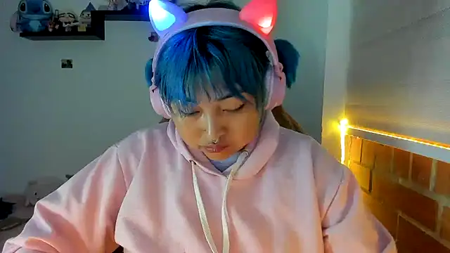 Shaddycute  online show from 19, 12, 2025