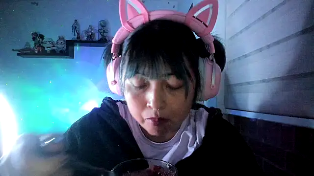 Shaddycute  online show from 6, 6, 2026