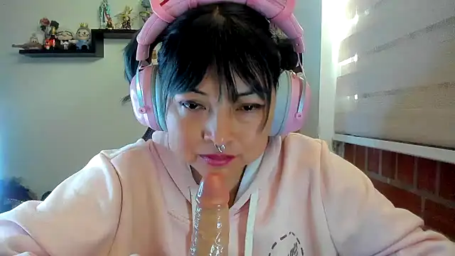 Shaddycute  online show from 21, 6, 2026