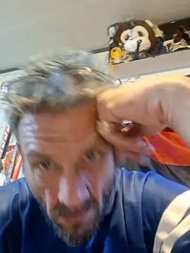 Snapshot of gettinit2wice chatting on 11, 4, 2026 gettinit2wice online show from 11, 4, 2026