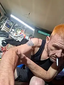 Snapshot of gettinit2wice chatting on 1, 2, 2026 gettinit2wice online show from 1, 2, 2026