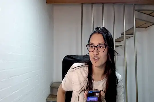 Jessie Desire online show from 25, 11, 2025