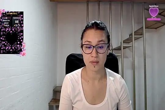 Jessie Desire online show from 23, 2, 2026