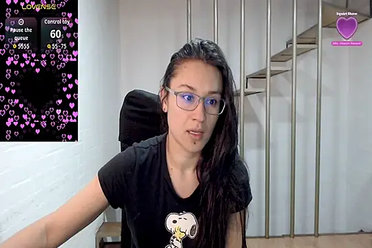 Jessie Desire online show from 10, 10, 2025