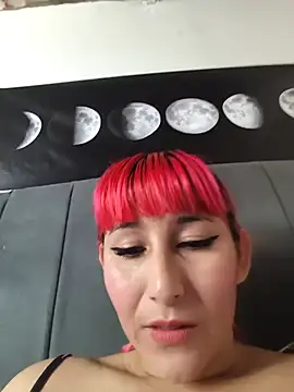 Snapshot of florecita9 chatting on 12, 9, 2025 florecita9 online show from 12, 9, 2025