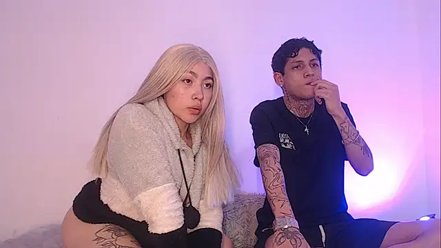 Sebas And Mila online show from 28, 9, 2025