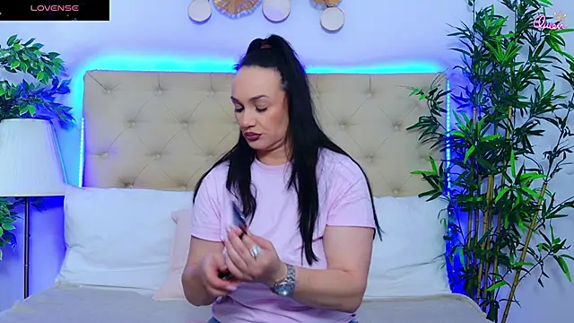 Snapshot of DaliyaArabian chatting on 2, 6, 2026 DaliyaArabian online show from 2, 6, 2026