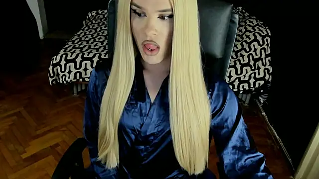 EvelynLexy online show from 4, 10, 2025