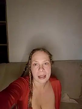 katiestevens online show from 28, 10, 2025