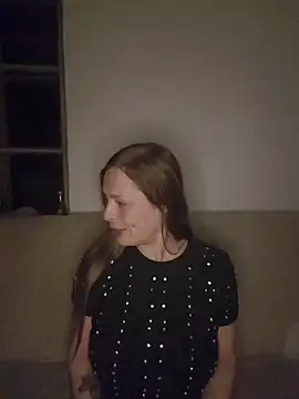 katiestevens online show from 17, 12, 2025