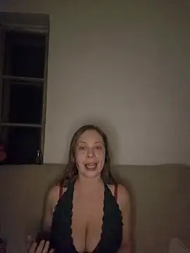 katiestevens online show from 21, 12, 2025