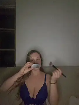 katiestevens online show from 22, 12, 2025