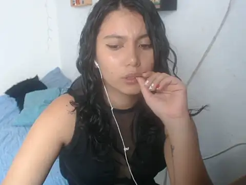 HannaKlein online show from 17, 12, 2025