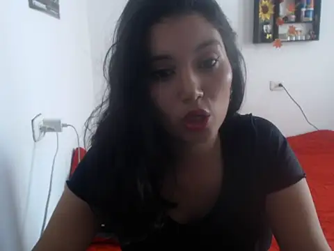 HannaKlein online show from 4, 2, 2025