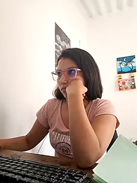 HannaKlein online show from 17, 2, 2025