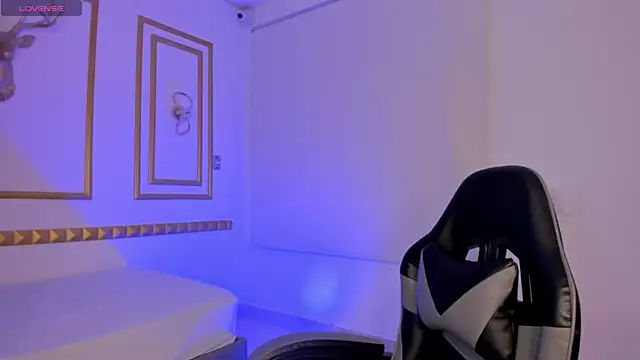 caro03x online show from 7, 11, 2025