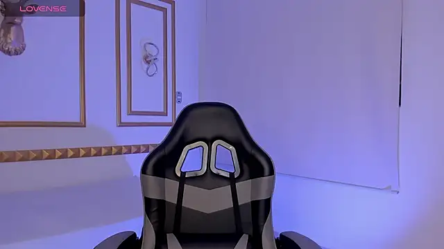 caro03x online show from 30, 10, 2025