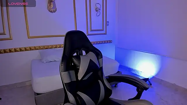 caro03x online show from 13, 11, 2025