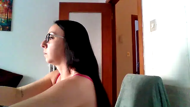 Stella 84 online show from 11, 10, 2025