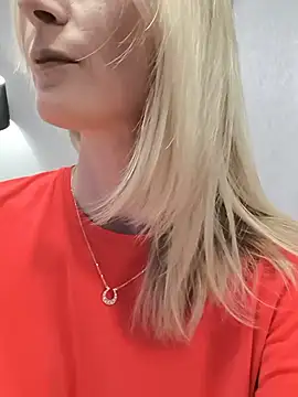 AvelinaLeoni online show from 4, 6, 2026