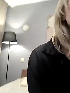 AvelinaLeoni online show from 16, 3, 2026