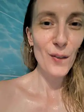 AvelinaLeoni online show from 14, 11, 2025