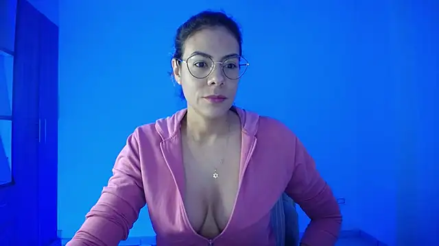 candydowson1 online show from 2, 12, 2025