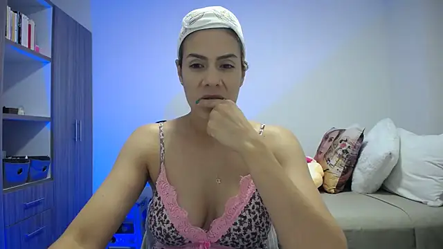 candydowson1 online show from 24, 3, 2026