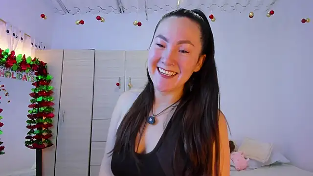 Elle Lee  online show from 4, 12, 2025