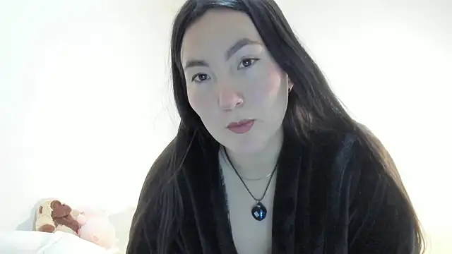 Elle Lee  online show from 25, 9, 2025