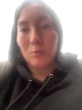 Elle Lee  online show from 2, 10, 2025