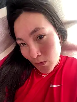 Elle Lee  online show from 14, 12, 2025