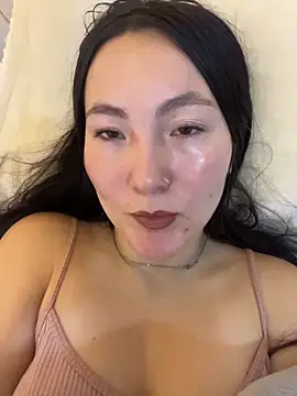 Elle Lee  online show from 21, 12, 2025