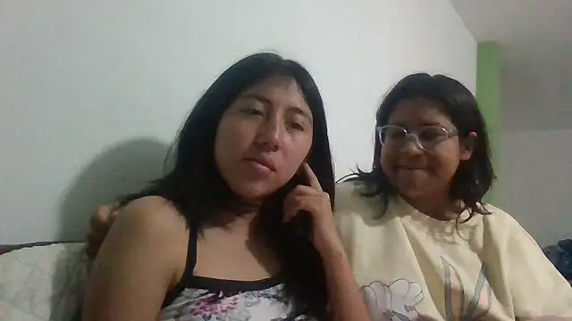 sarah12333 online show from 4, 6, 2026