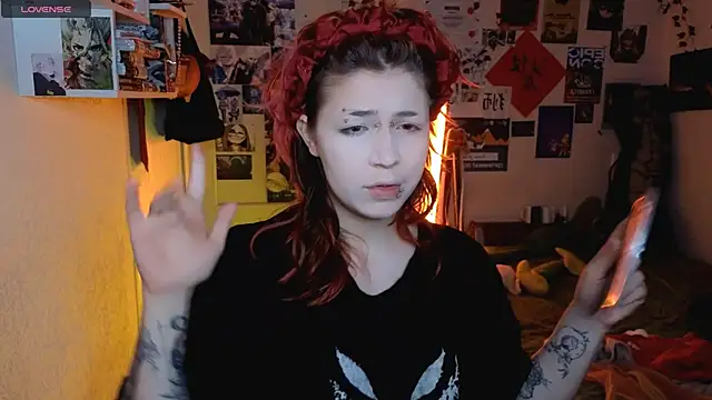 Alex Howell online show from 2, 12, 2025