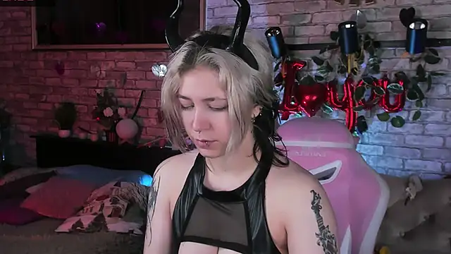 Alex Howell online show from 26, 2, 2025