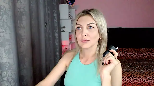 Amelia Harper online show from 6, 10, 2025