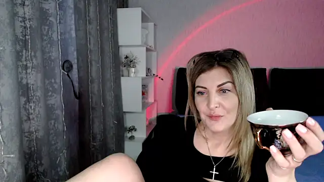 Amelia Harper online show from 9, 3, 2025