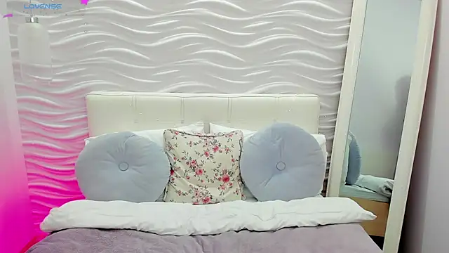 VirginOlly online show from 9, 5, 2026