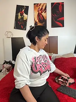 karenlennox1 online show from 16, 6, 2026