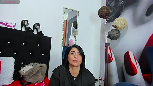 karenlennox1 online show from 7, 10, 2025