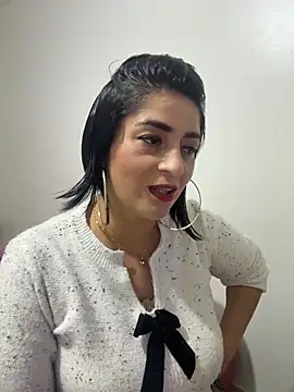 karenlennox1 online show from 4, 3, 2026