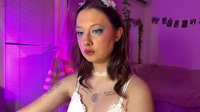 Jenny darling love online show from 20, 6, 2026