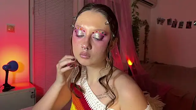 Jenny darling love online show from 5, 6, 2026