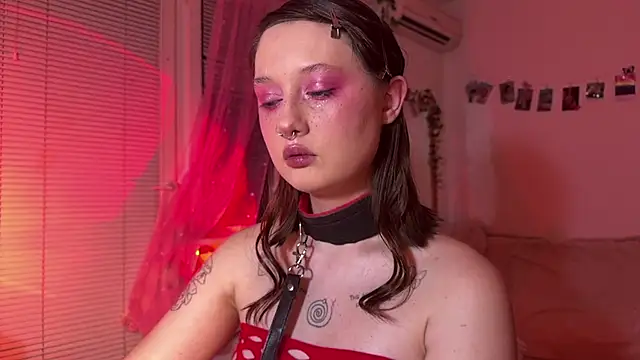 Jenny darling love online show from 15, 6, 2026