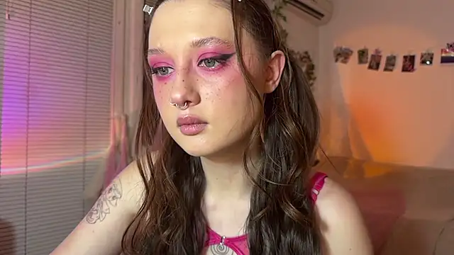 Jenny darling love online show from 4, 7, 2026
