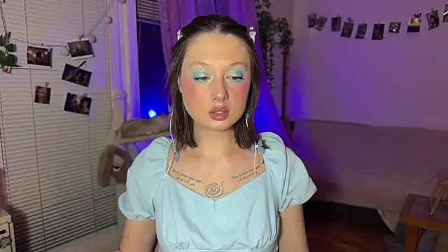 Jenny darling love online show from 4, 5, 2026