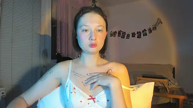 Snapshot of Jenny_darling_love chatting on 5, 12, 2025 Jenny darling love online show from 5, 12, 2025